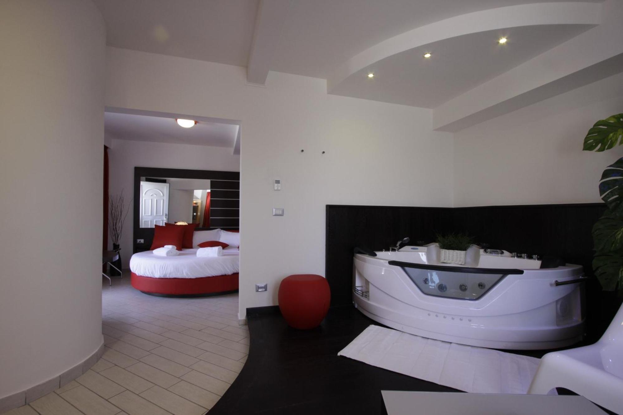 Hotel Paradise Airport Forlì Kültér fotó