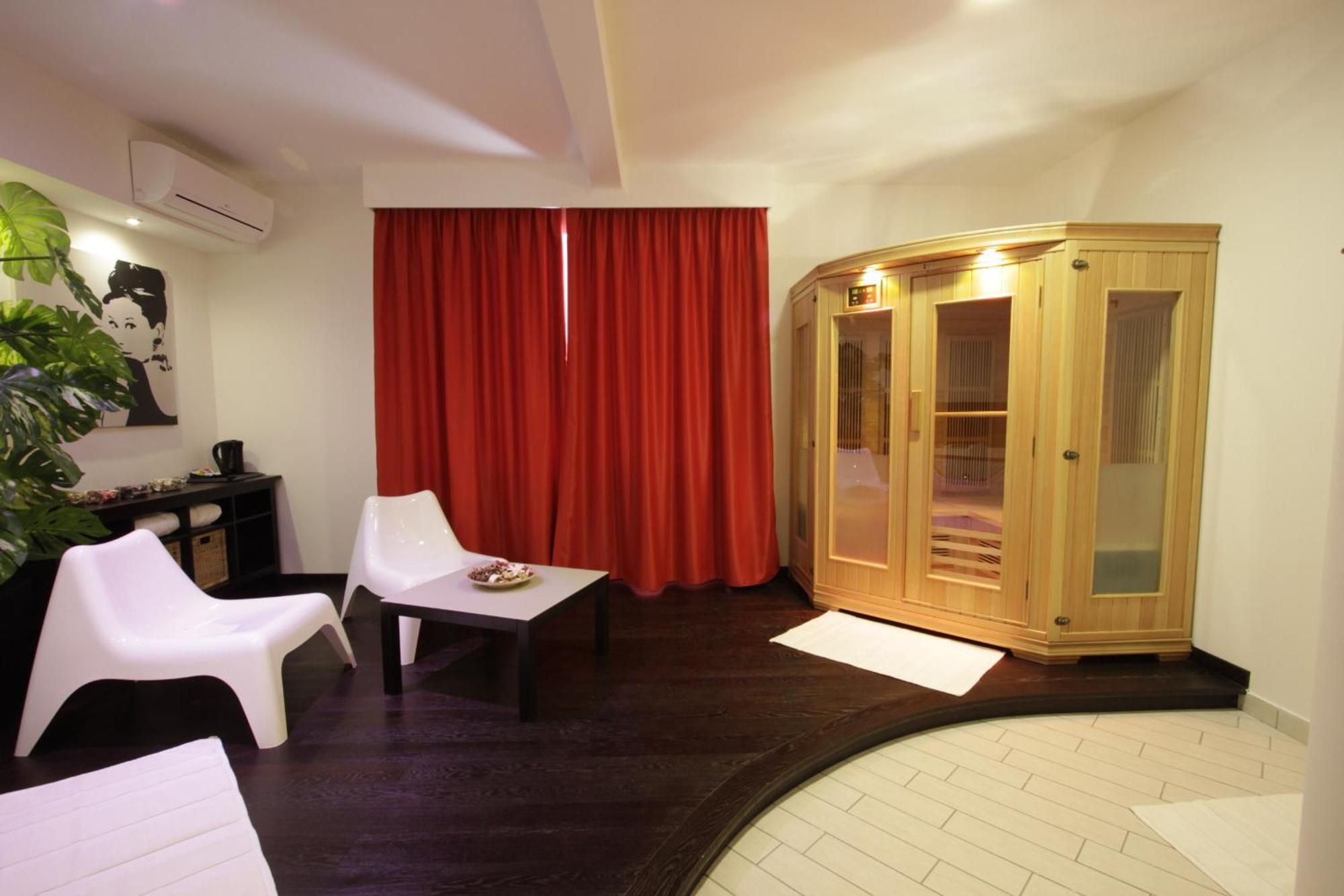 Hotel Paradise Airport Forlì Kültér fotó