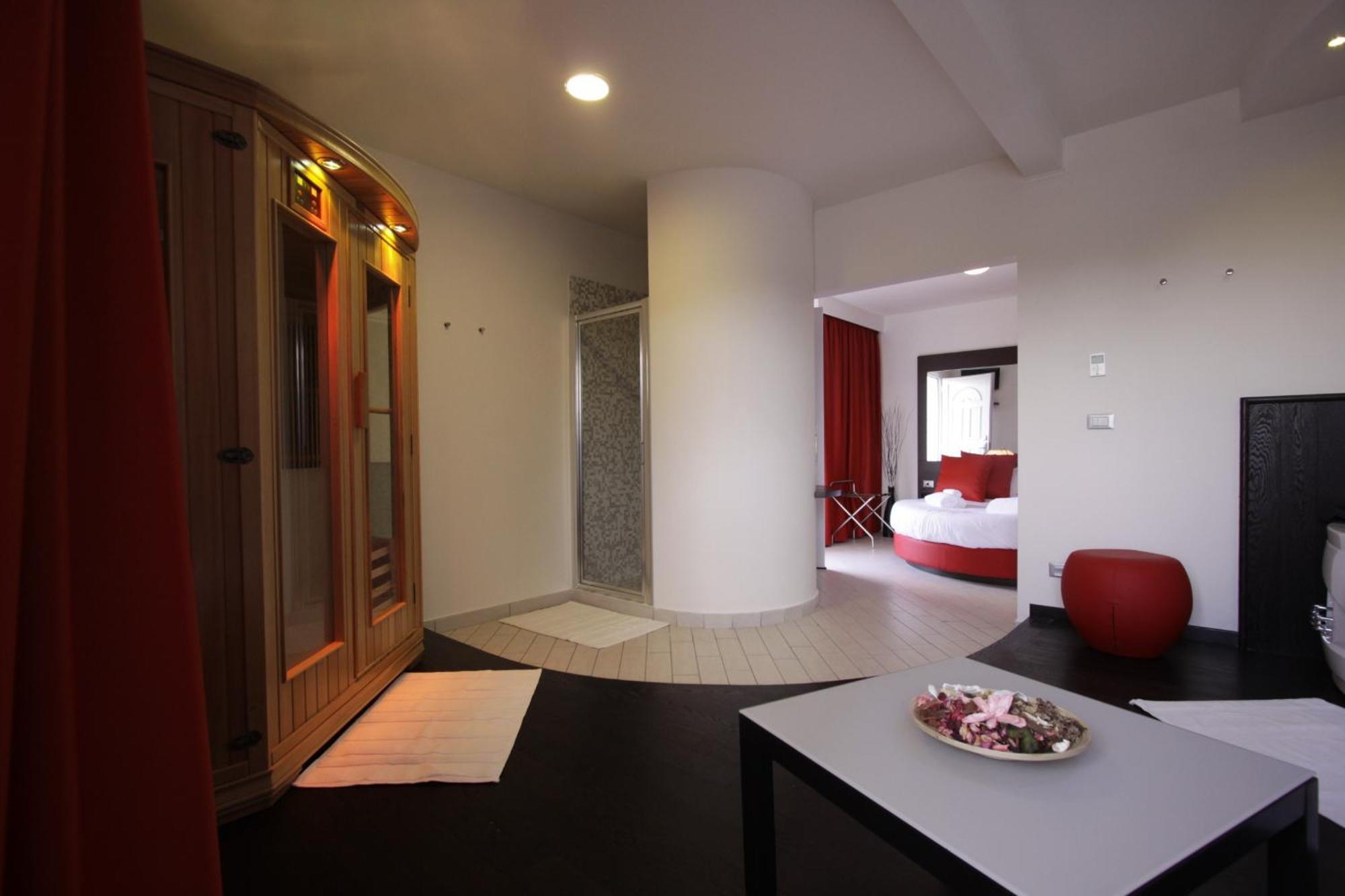 Hotel Paradise Airport Forlì Kültér fotó